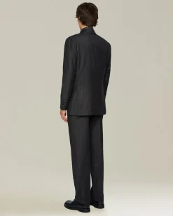 Abito Gessato in Lana Vergine con Linee Sartoriali