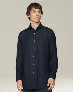Camicia in denim blu scuro con bottoni in madreperla