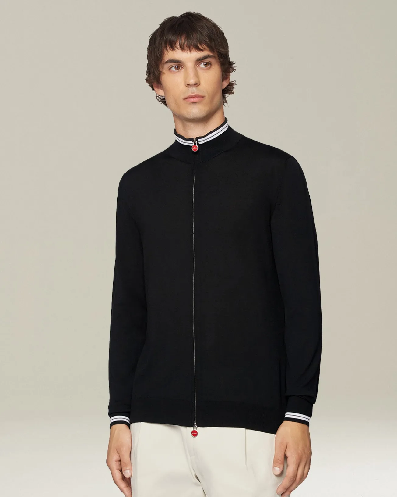 Cardigan con zip nero e bianco in filato di lana