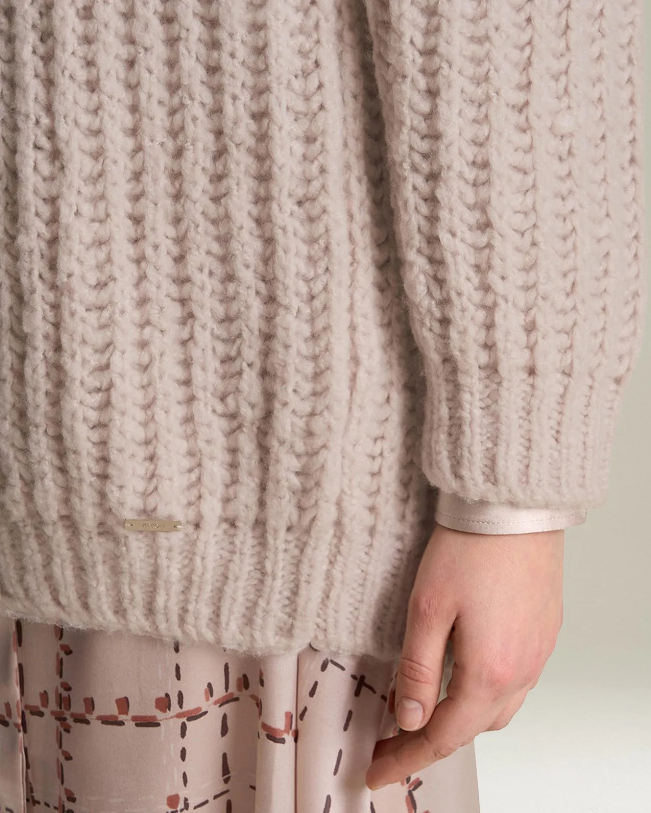 Cardigan scollo a V trecce in Cashmere e Seta