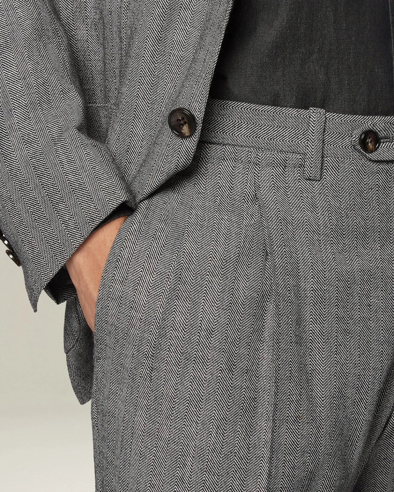 Completo uomo sartoriale in Lana Spigata