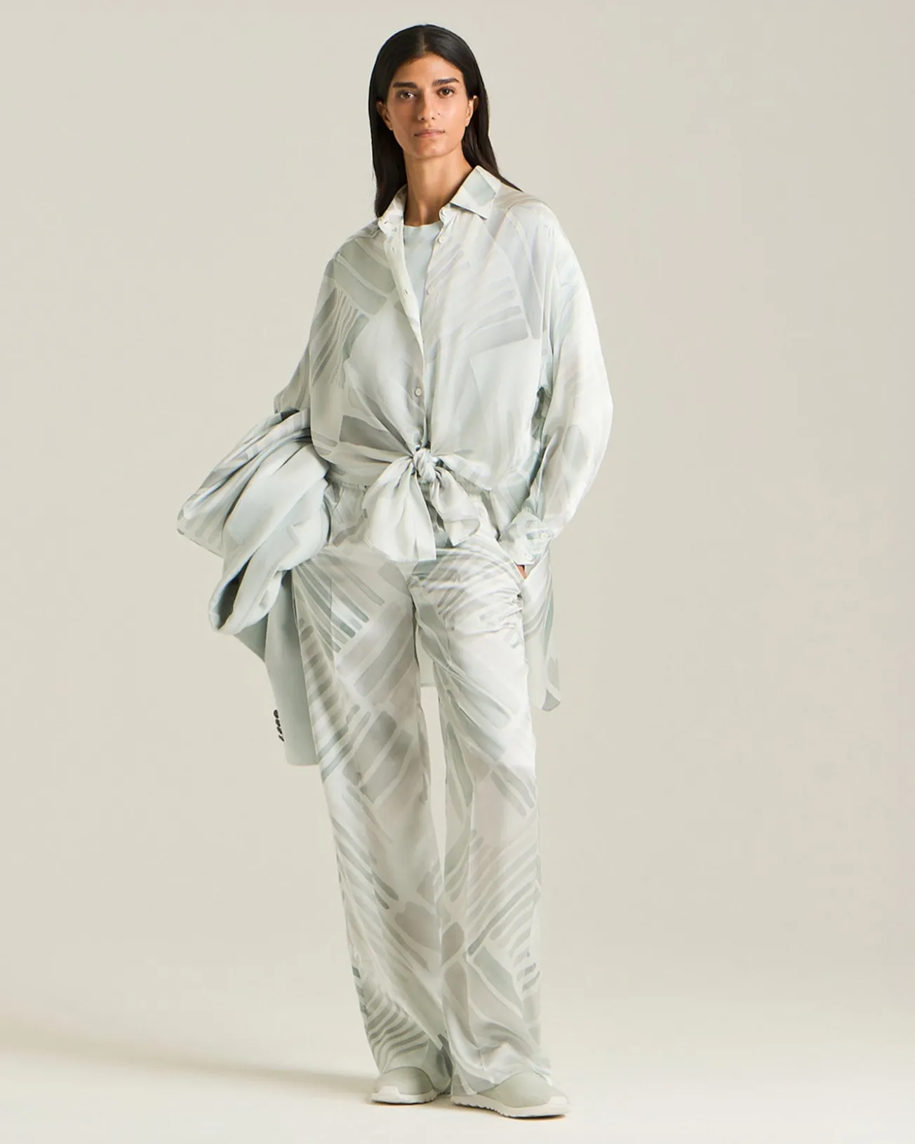 Pantalone 100% seta con motivo grigio azzurro
