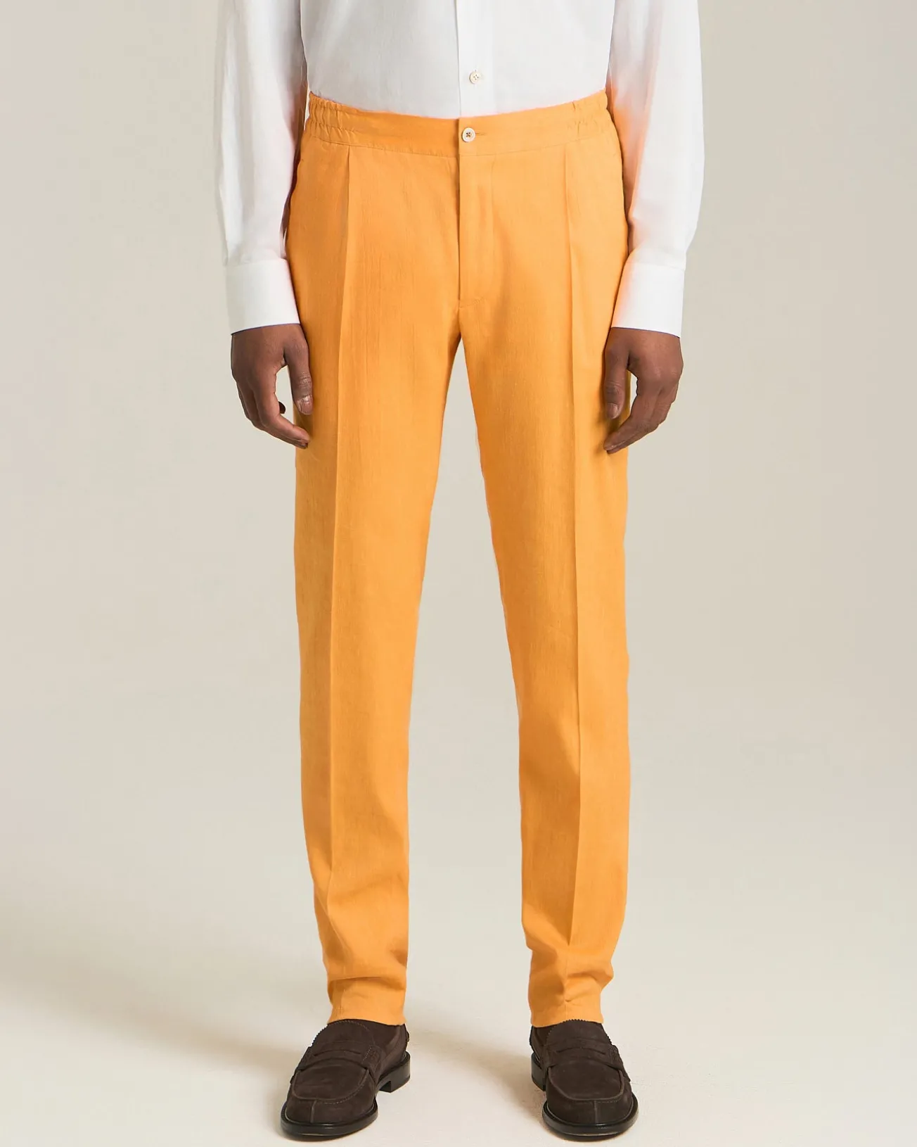 Pantalone in lino e lana con pince alla francese