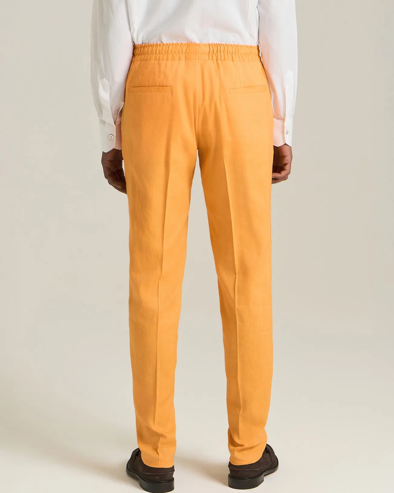 Pantalone in lino e lana con pince alla francese