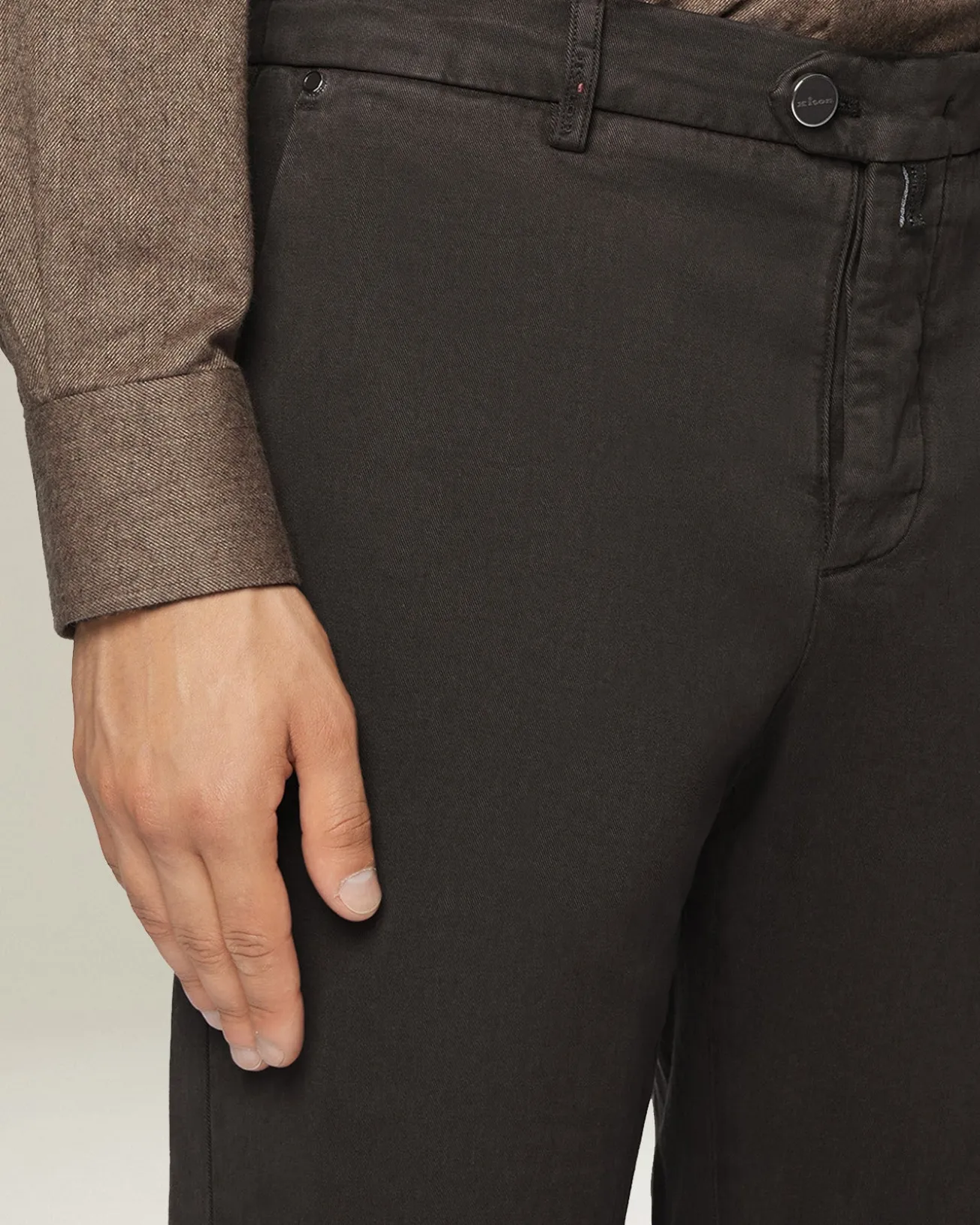 Pantalone uomo classico marrone